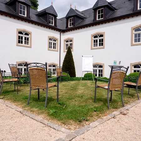 Chateau D'urspelt מלון 4*