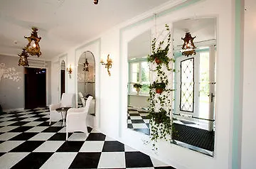 Chateau D'urspelt Hotell 4*