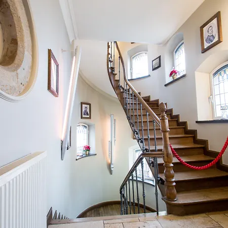Chateau D'urspelt Hotel 4*