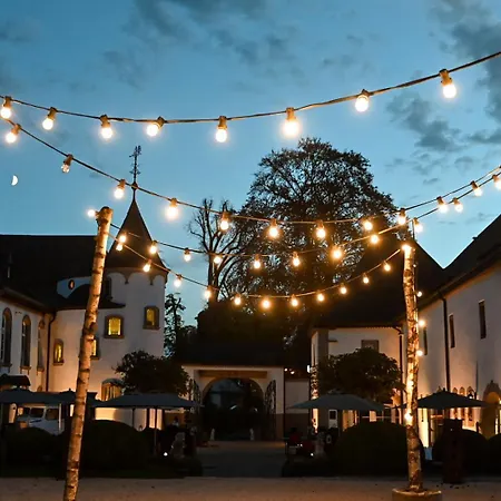 Chateau D'urspelt Hotel Urspelt