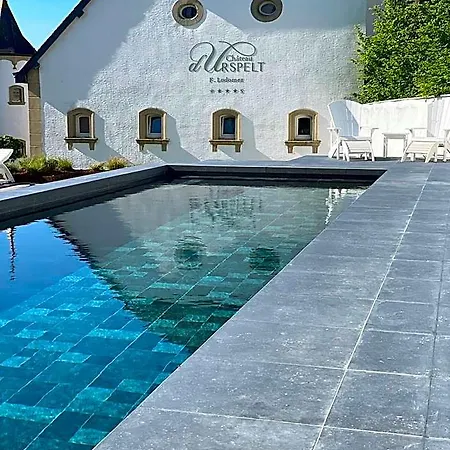 德优斯贝尔特城堡 酒店